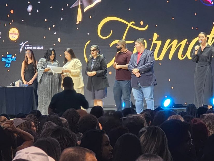 Formatura dos cursos de capacitação profissional, SEMPRIBEL-RJ em parceria com o Capacitação Leny da África forma mais de 1.500 profissionais da área da beleza.